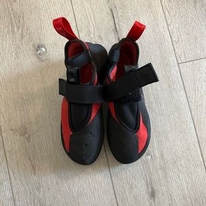 Unparallel Regulus LV (low volume) climbing shoes